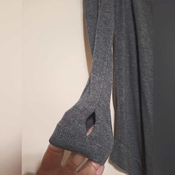 Lululemon Express Yourself wrap small grey cashmere blend - Picture 3 of 6